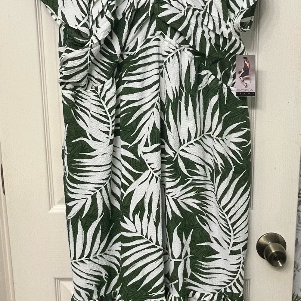 Sofia by Sofia Vergara Green Leaf Maxi Dress NWT - image 2